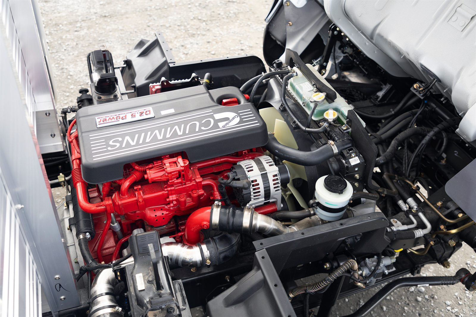 Euro 6 Cummins engine in the DFAC Captain 45